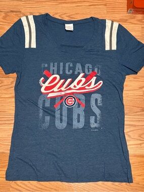 5th & Ocean Navy Chicago Cubs Graphic Short Sleeve Tee